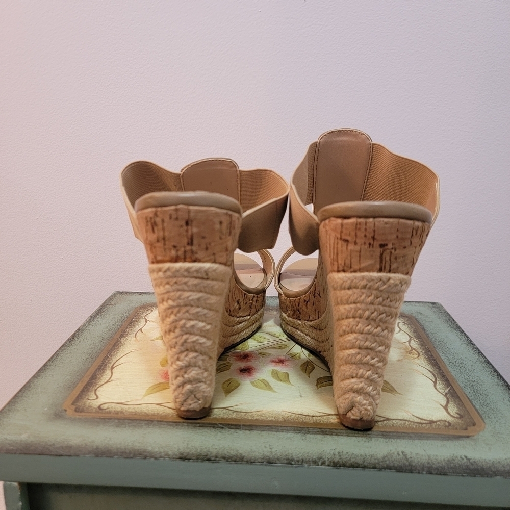Charles by Charles David Tan Leather T Straps Size 9.5 - Picture 8 of 12